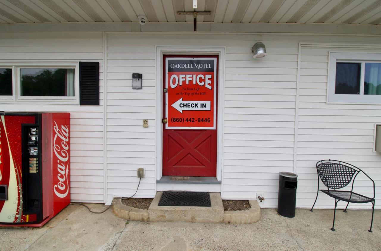 Oakdell Motel Waterford Ct Dış mekan fotoğraf